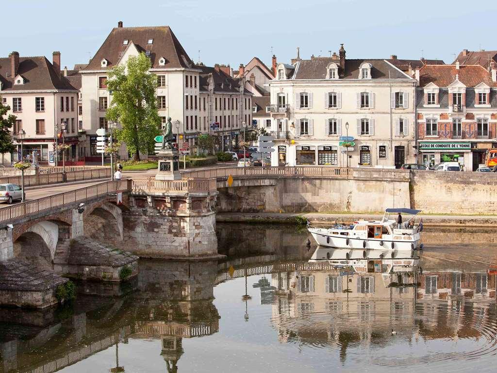 ホテル Ibis Auxerre Sud Venoy エクステリア 写真