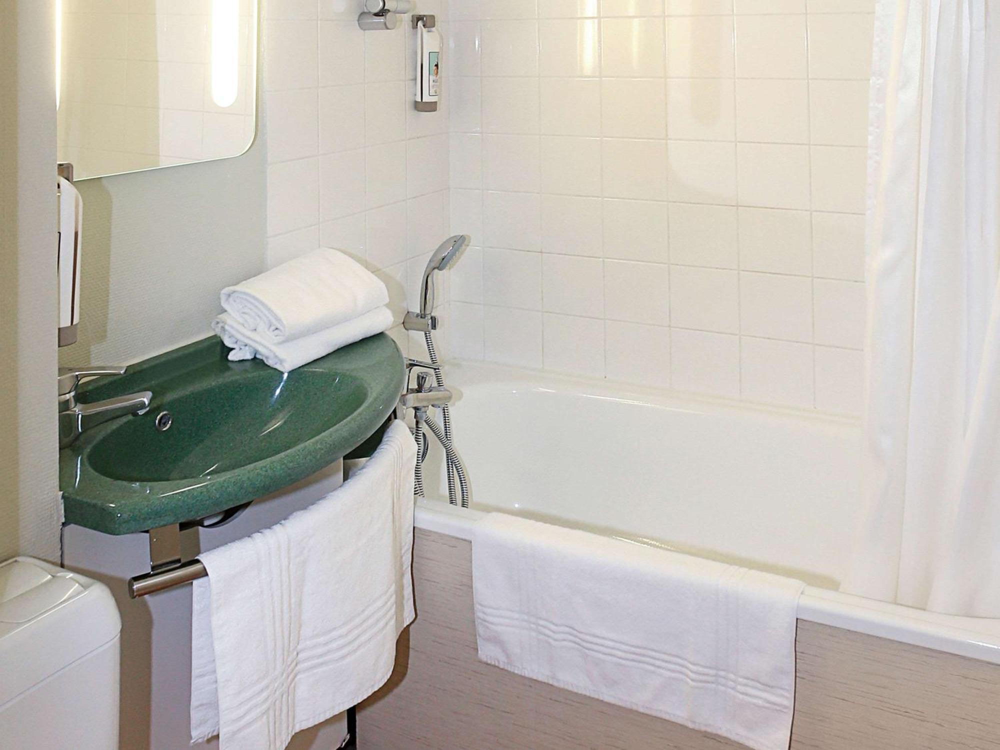 ホテル Ibis Auxerre Sud Venoy エクステリア 写真