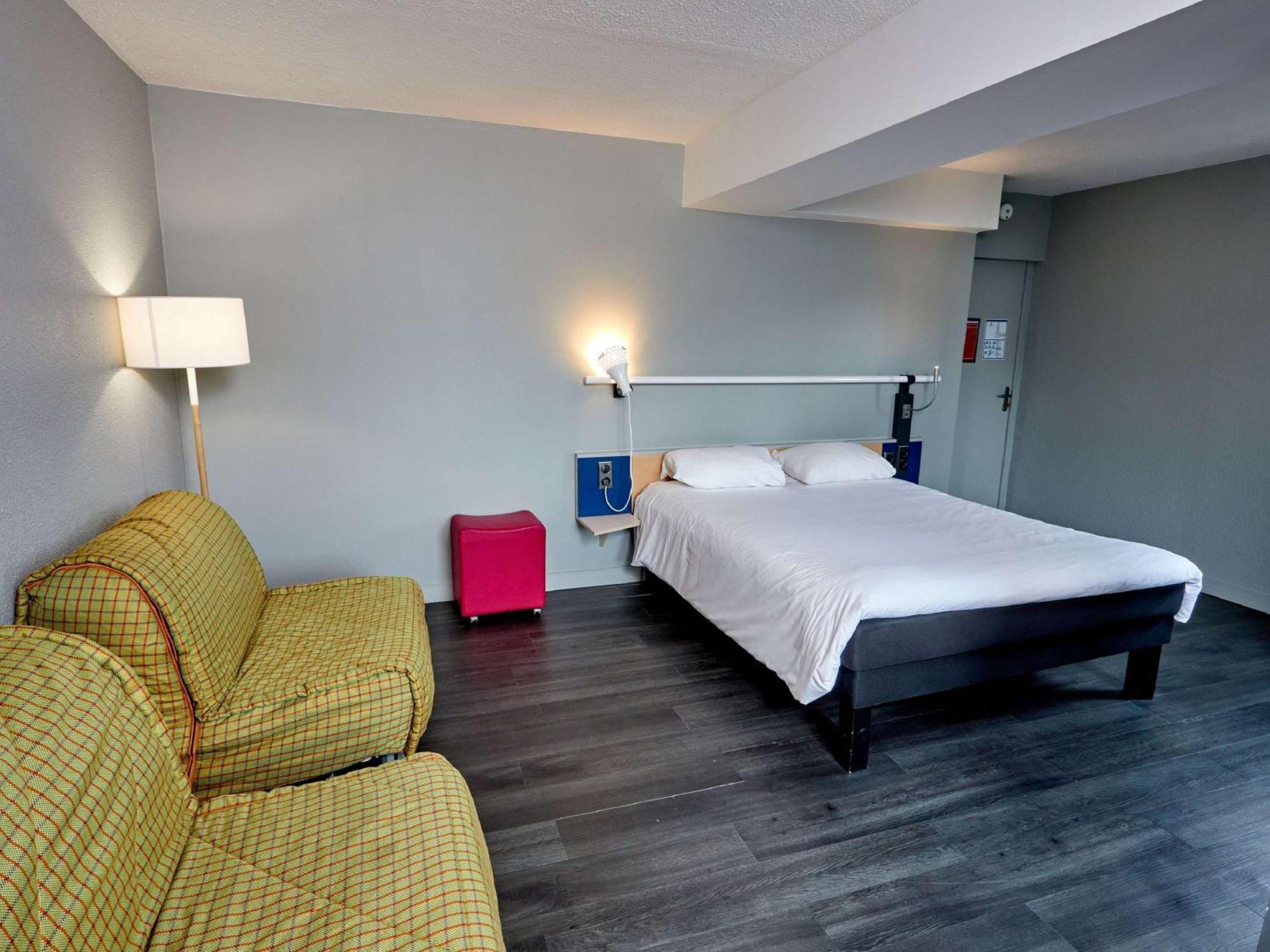 ホテル Ibis Auxerre Sud Venoy エクステリア 写真