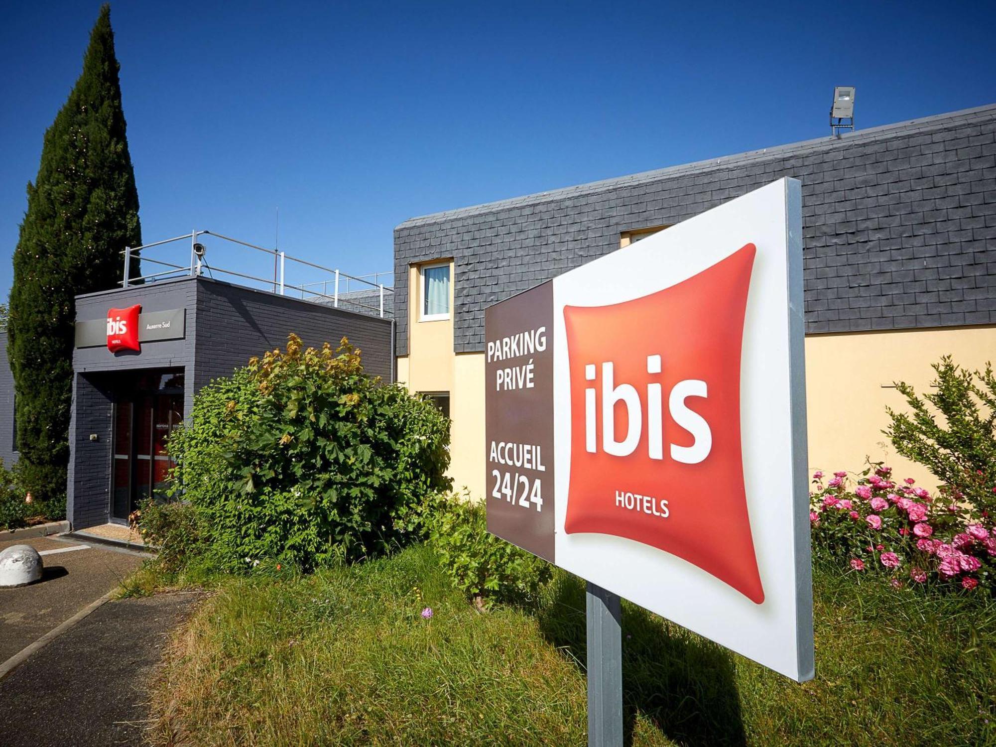 ホテル Ibis Auxerre Sud Venoy エクステリア 写真