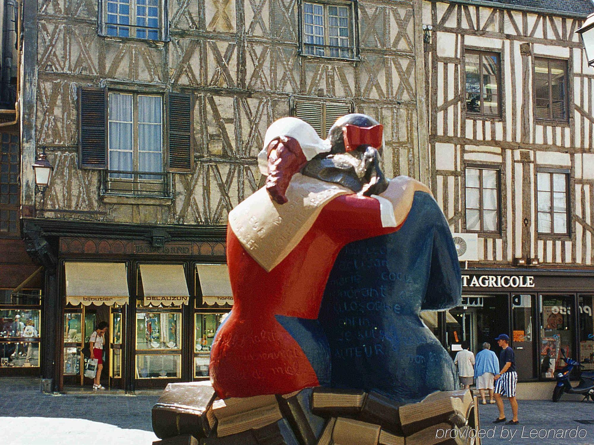 ホテル Ibis Auxerre Sud Venoy エクステリア 写真