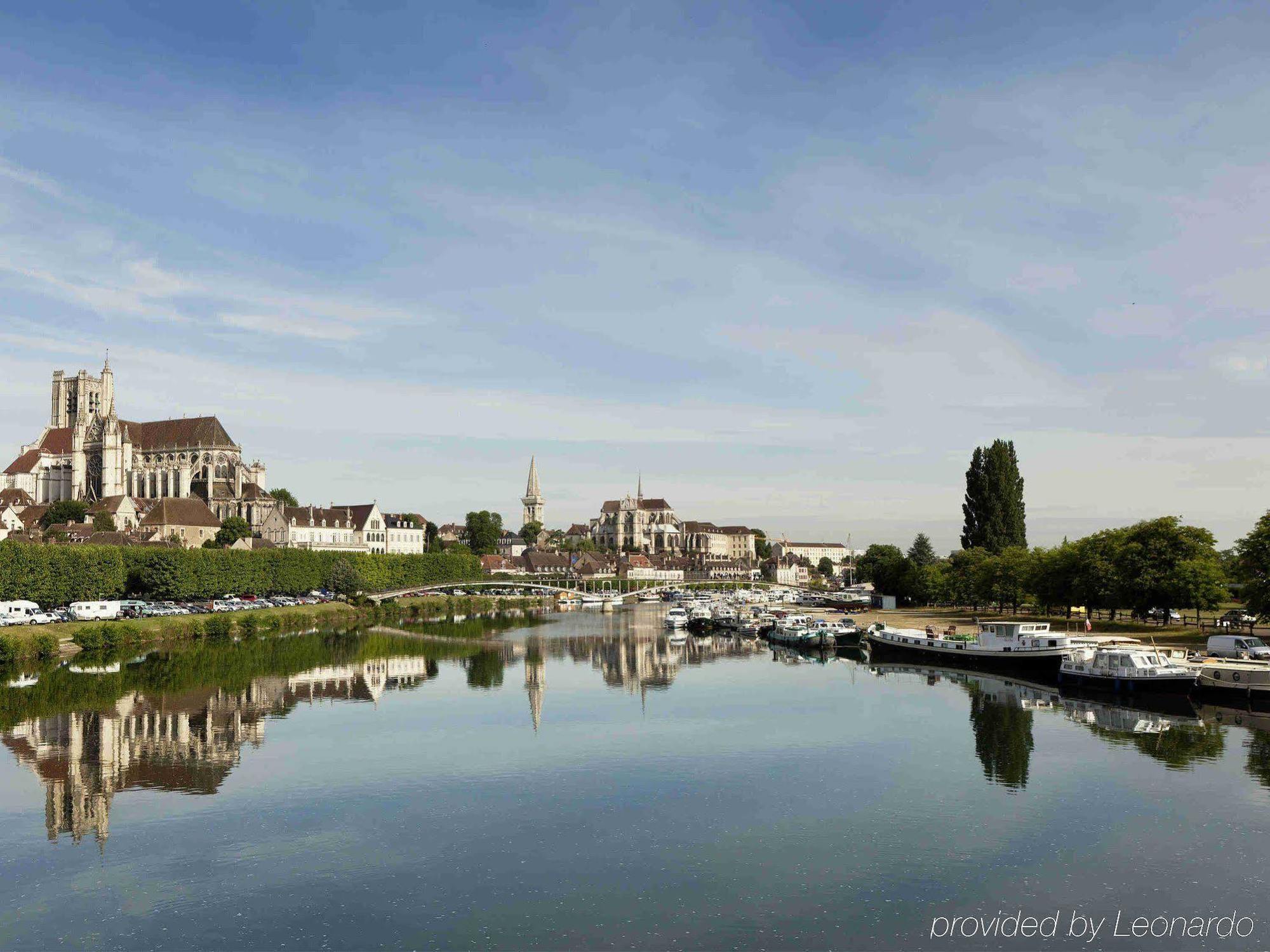 ホテル Ibis Auxerre Sud Venoy エクステリア 写真